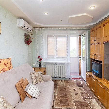 Comfortable Apartments On Hrushevskogo Street Near 16 City Hospital دنيبروبيتروفسك المظهر الخارجي الصورة